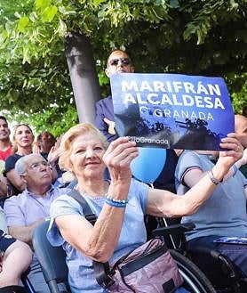 Imagen secundaria 2 - Acto en Granada.