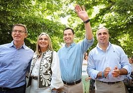 Alberto Núñez Feijóo, Marifrán Carazo, Juanma Moreno y Francisco Rodríguez, en Granada.