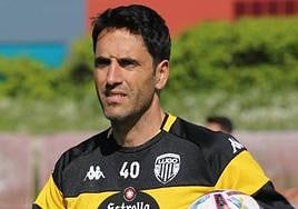 Íñigo Vélez, durante un entrenamiento de la semana.