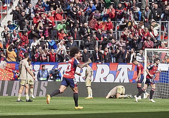 Osasuna celebra, el Almería lamenta, pero es lo lógico en un partido reflejo de lo expuesto.