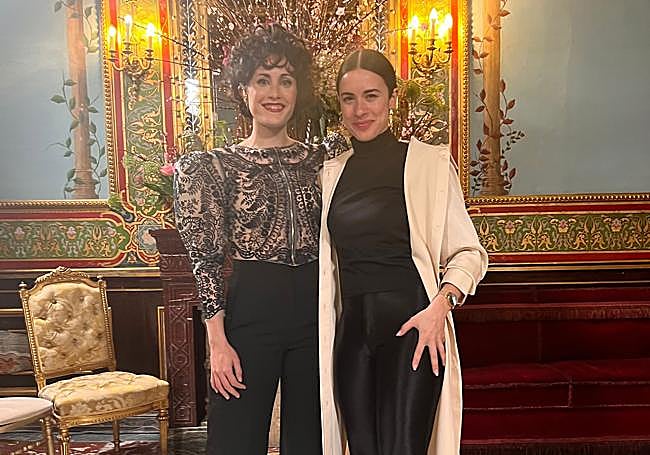 Lucía Cano junto a Blanca Paloma.