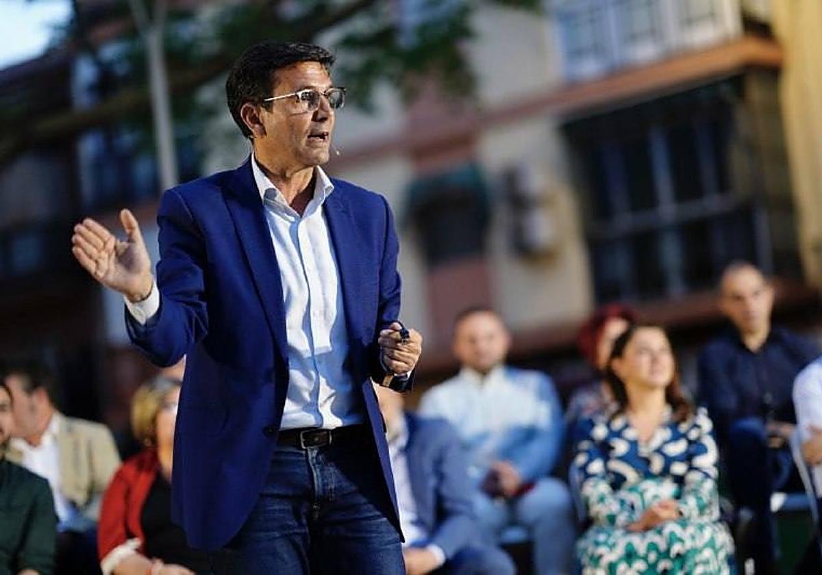Paco Cuenca en un acto de campaña.