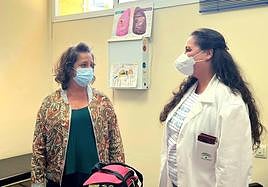 Visita de la consejera, Catalina García, al centro de salud de Guarromán.