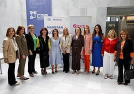 Carazo y Cuca Gamarra (centro) en el encuentro dedicado al emprendimiento femenino