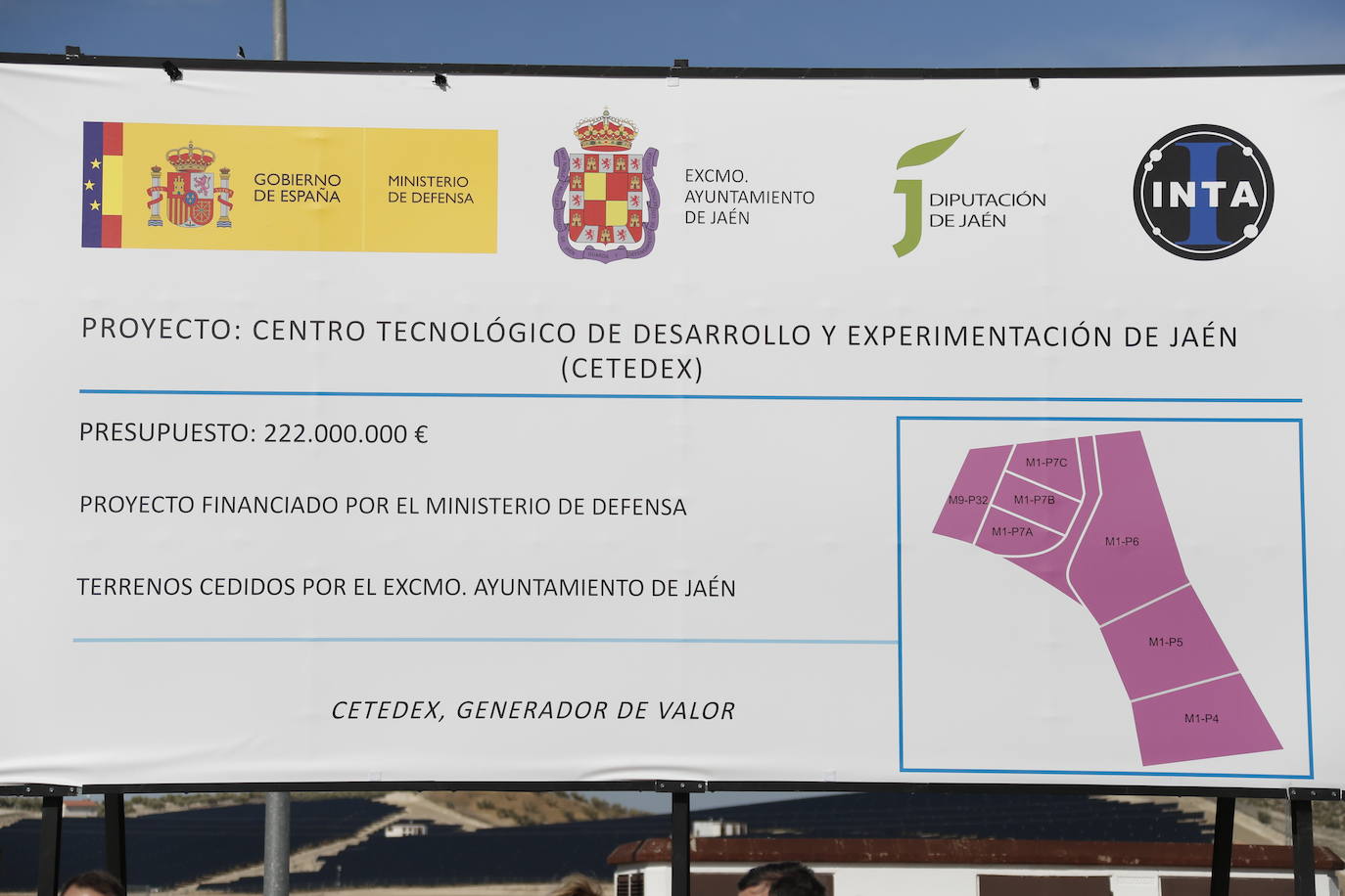 Cartel colocado junto a los terrenos del Cetedex.