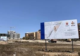 Parcela ubicada junto a la salida de la Autovía del Aeropuerto, junto al Carrefour.