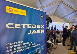 Presentación del proyecto CETEDEX en la capital.