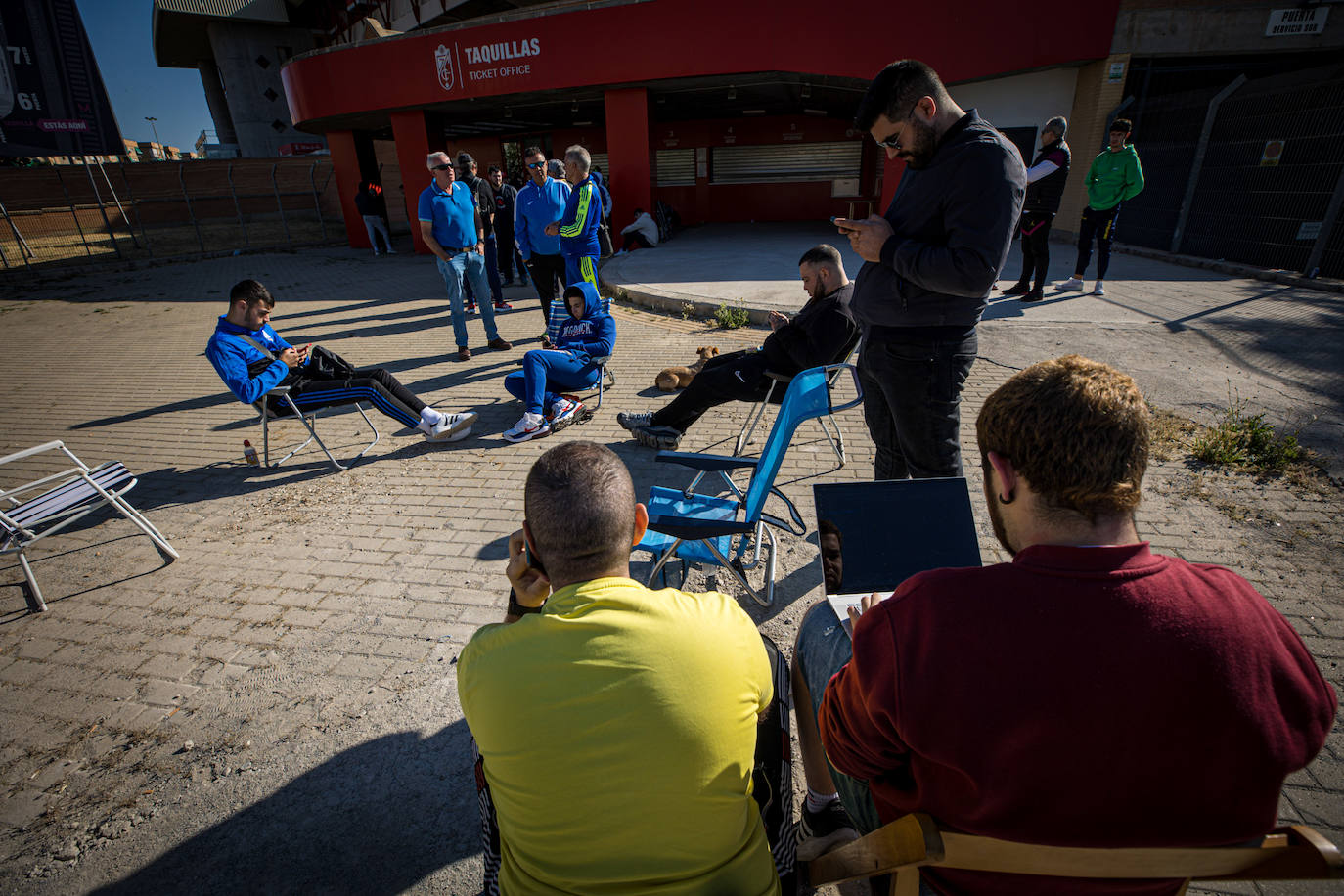 Las colas para comprar las &#039;entradas del ascenso&#039;