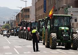 Agricultores protestan en Granada por la subida de los precios del gasoil en junio de 2022