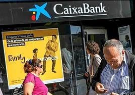 Estos son los requisitos para no pagar comisiones con el programa 'Día a Día' de CaixaBank.
