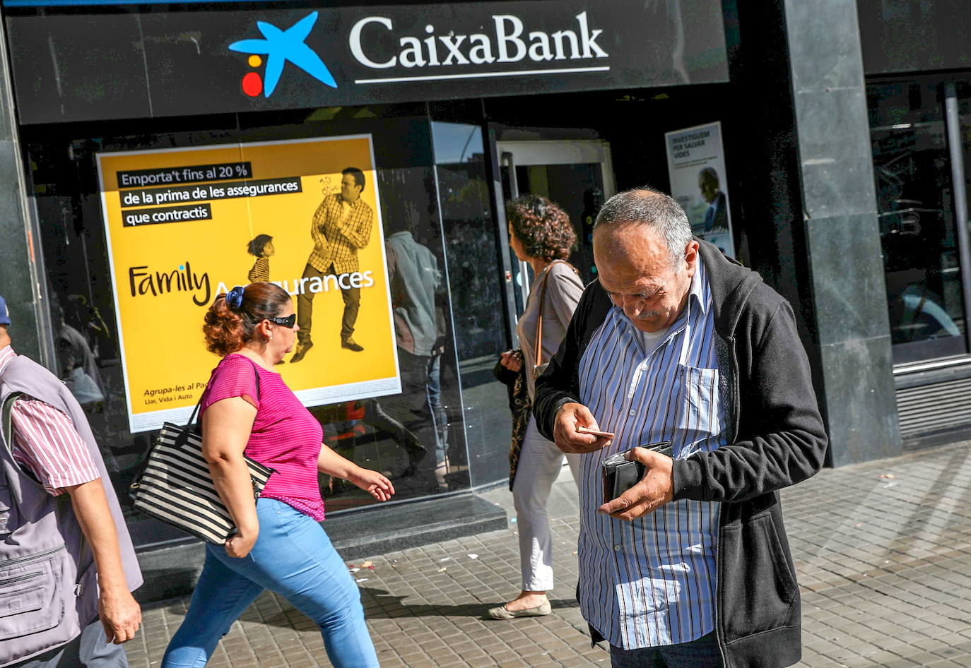 Mensaje de Caixabank a los titulares de cuentas bancarias.