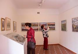 Foto de archivo de una exposición en el Carmen Max Moreau