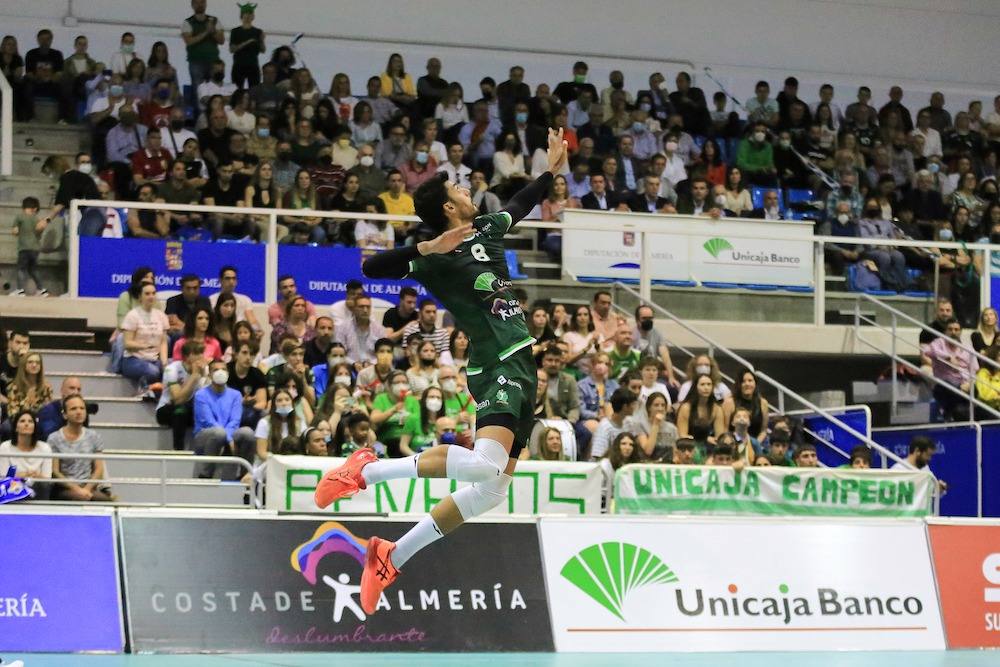 Jorge Fernández 'sujeta' al equipo almeriense con un rendimiento importante.