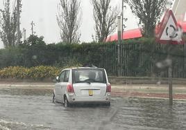 Intensa tromba de agua en la capital.