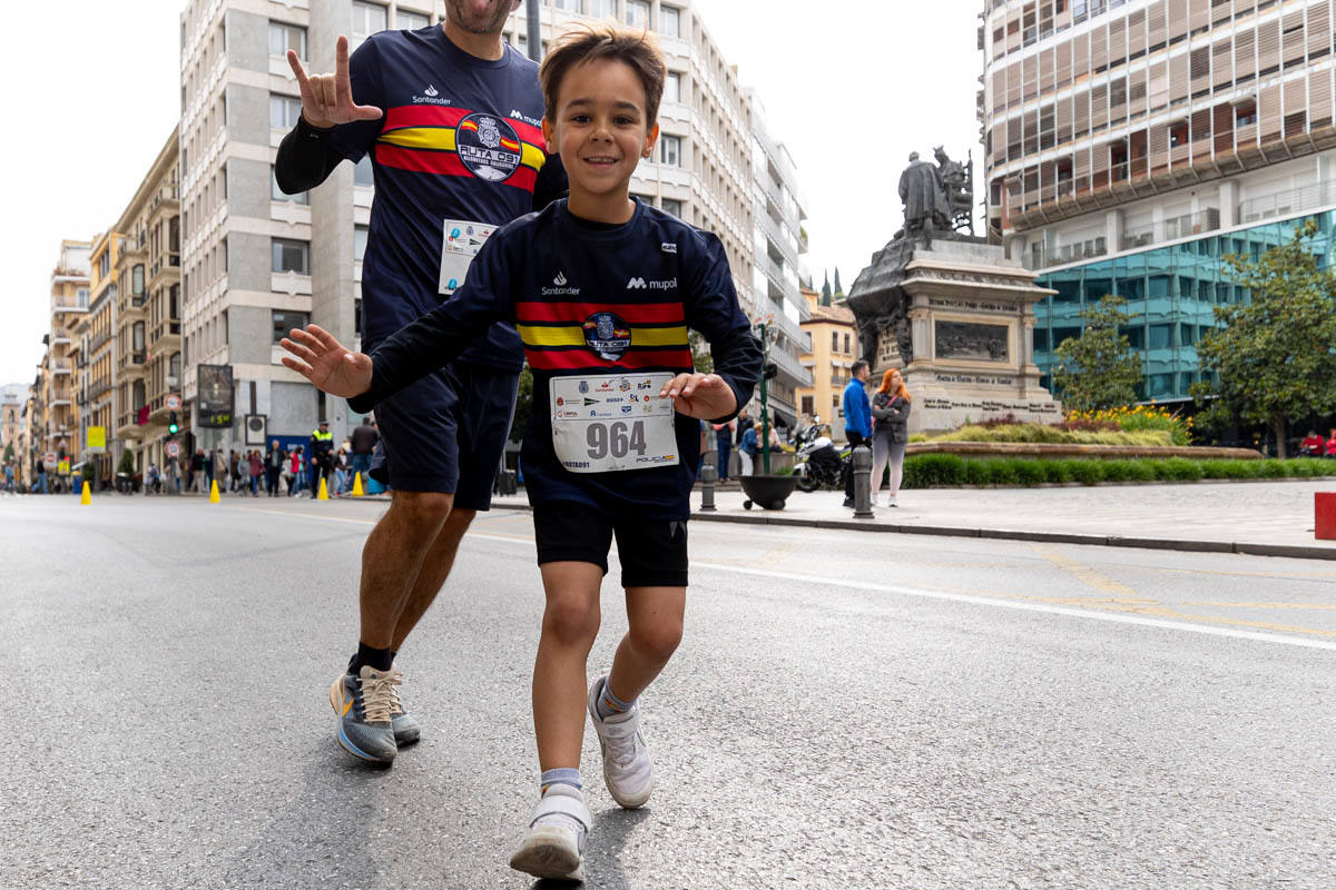 Encuéntrate en la carrera solidaria Ruta 091 de la Policía en Granada