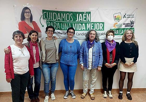 Representantes de Para la Gente y de Feministas 8-M.