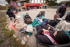 Encuéntrate en las colas de Los Cármenes