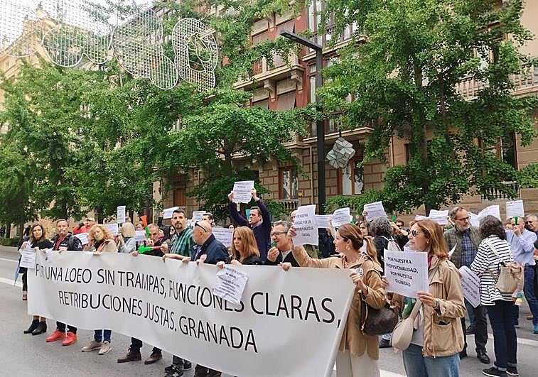 Los trabajadores de los juzgados se han vuelto a concentrar este lunes en la céntrica Gran Vía de la capital.