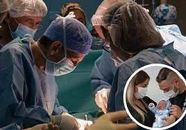 A la izquierda, Antonio Alcaraz (con el gorro azul) durante la operación. A la derecha, los padres junto a Jesús, el bebé.