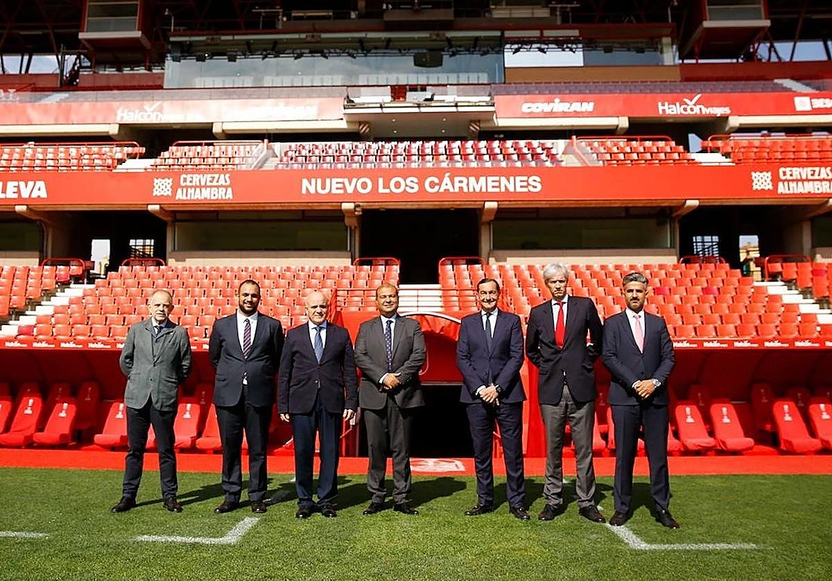 El Secretario General de la Unión de Cámaras de Comercio de la Liga Árabe visita al Granada CF