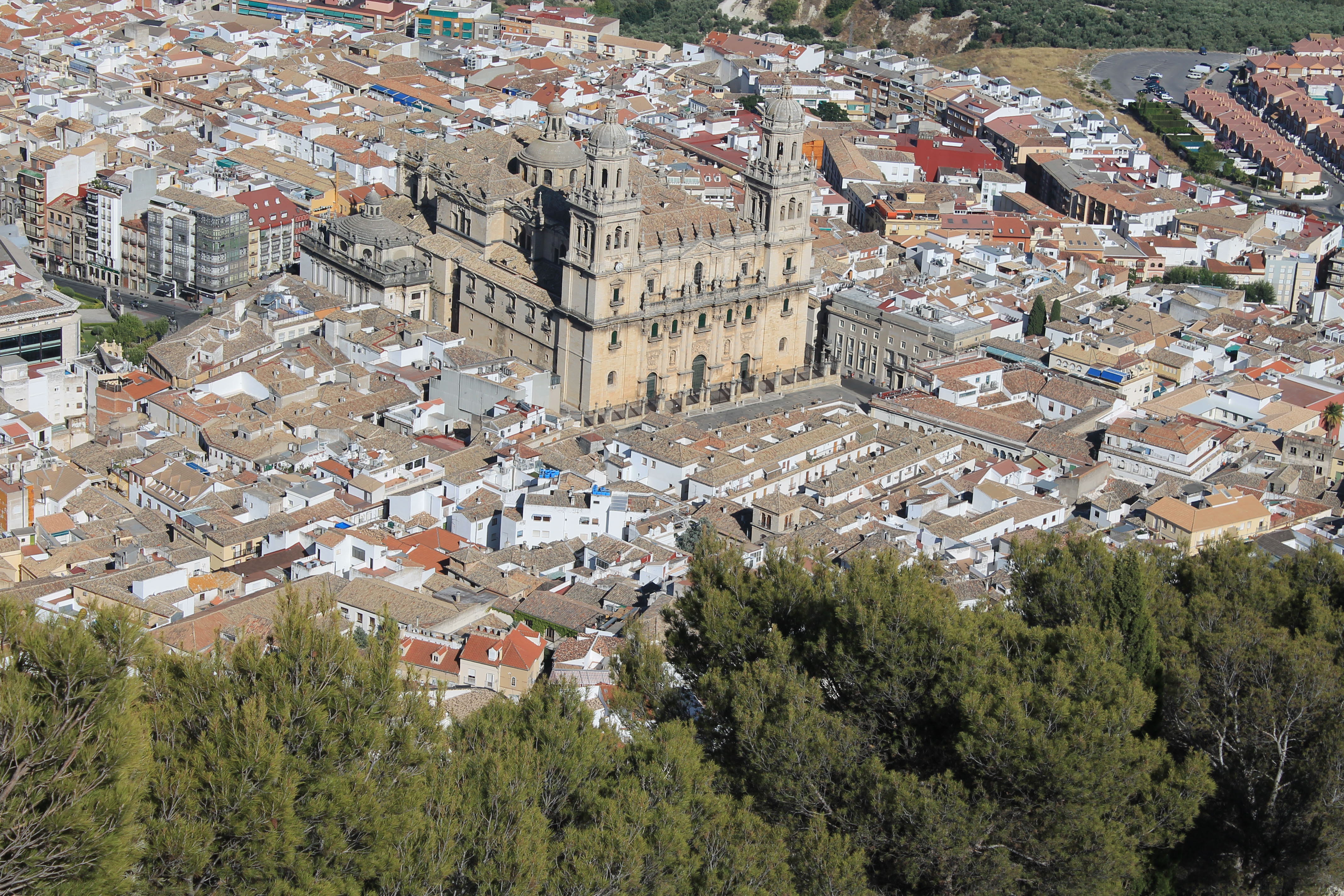 Panorámica de la capital desde el monte de Santa Catalina.