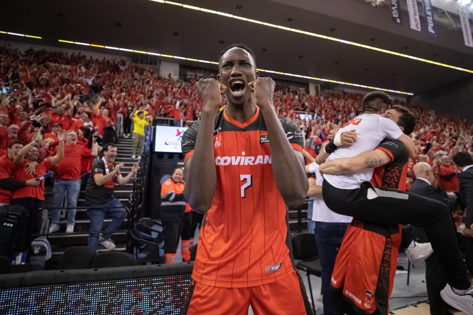 Las mejores imágenes de la fiesta en el Palacio de los Deportes