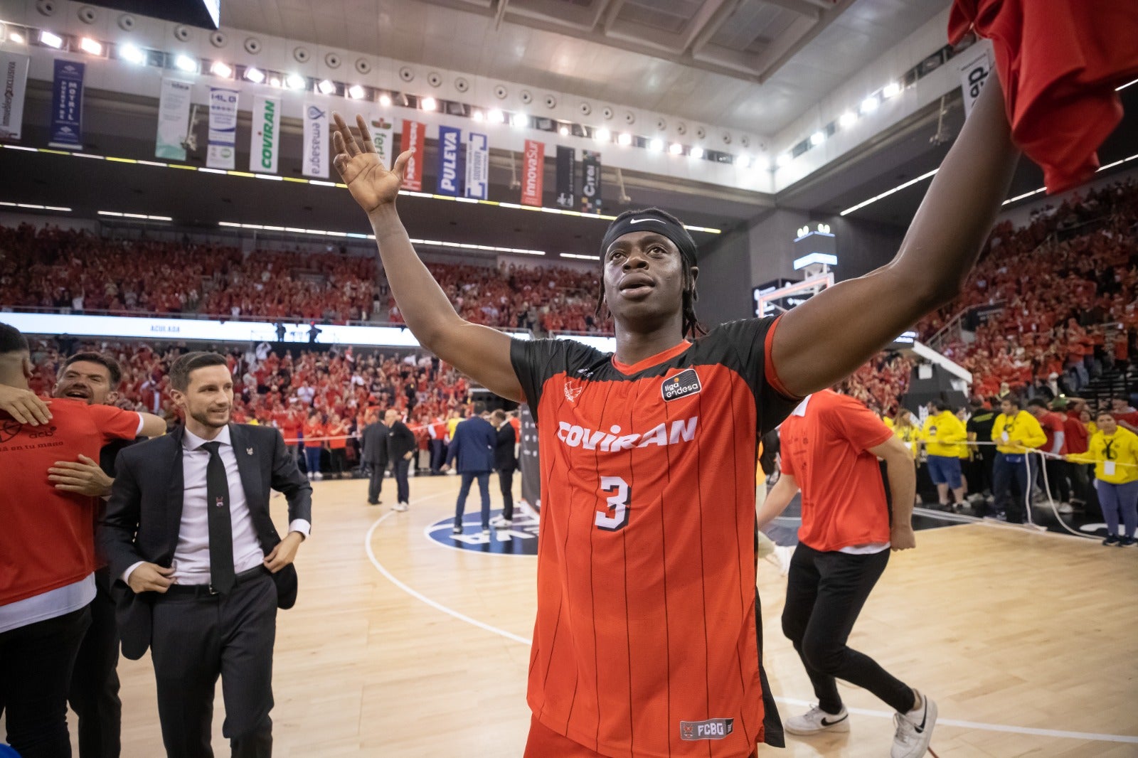 Las mejores imágenes de la fiesta en el Palacio de los Deportes
