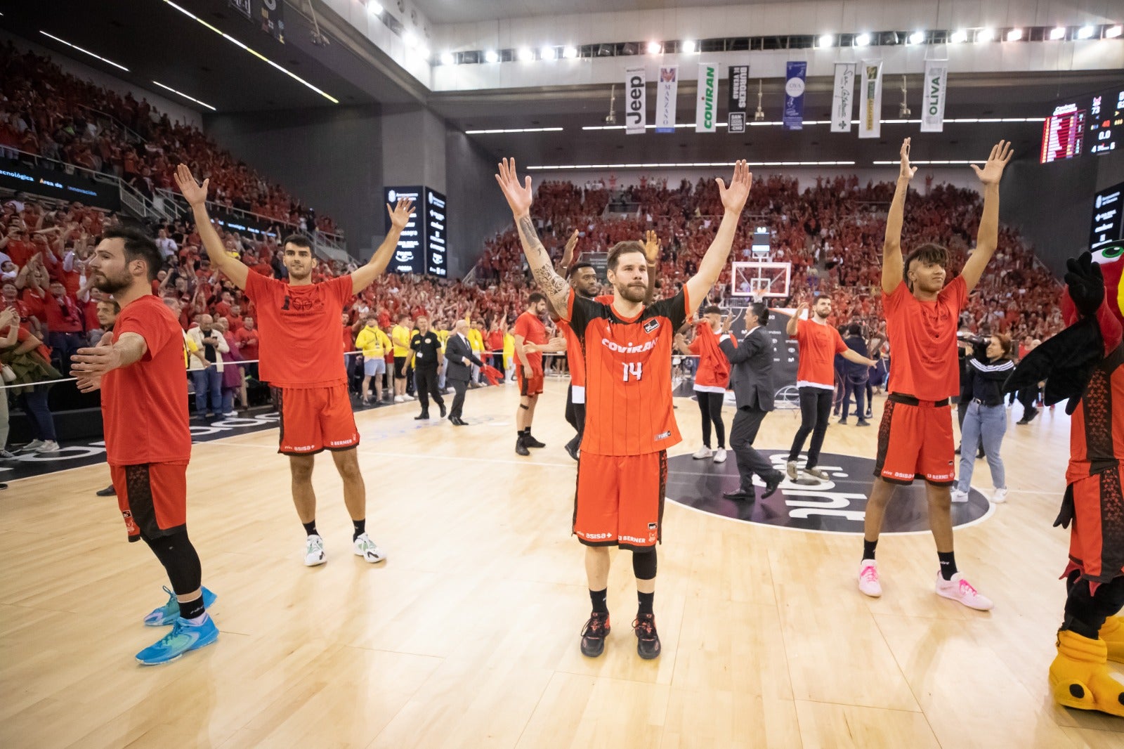 Las mejores imágenes de la fiesta en el Palacio de los Deportes