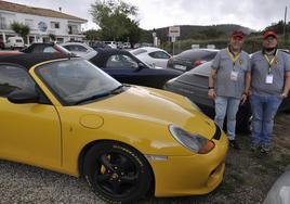 Amantes de Porsche de España realizan una ruta por La Alpujarra para conocer sus encantos