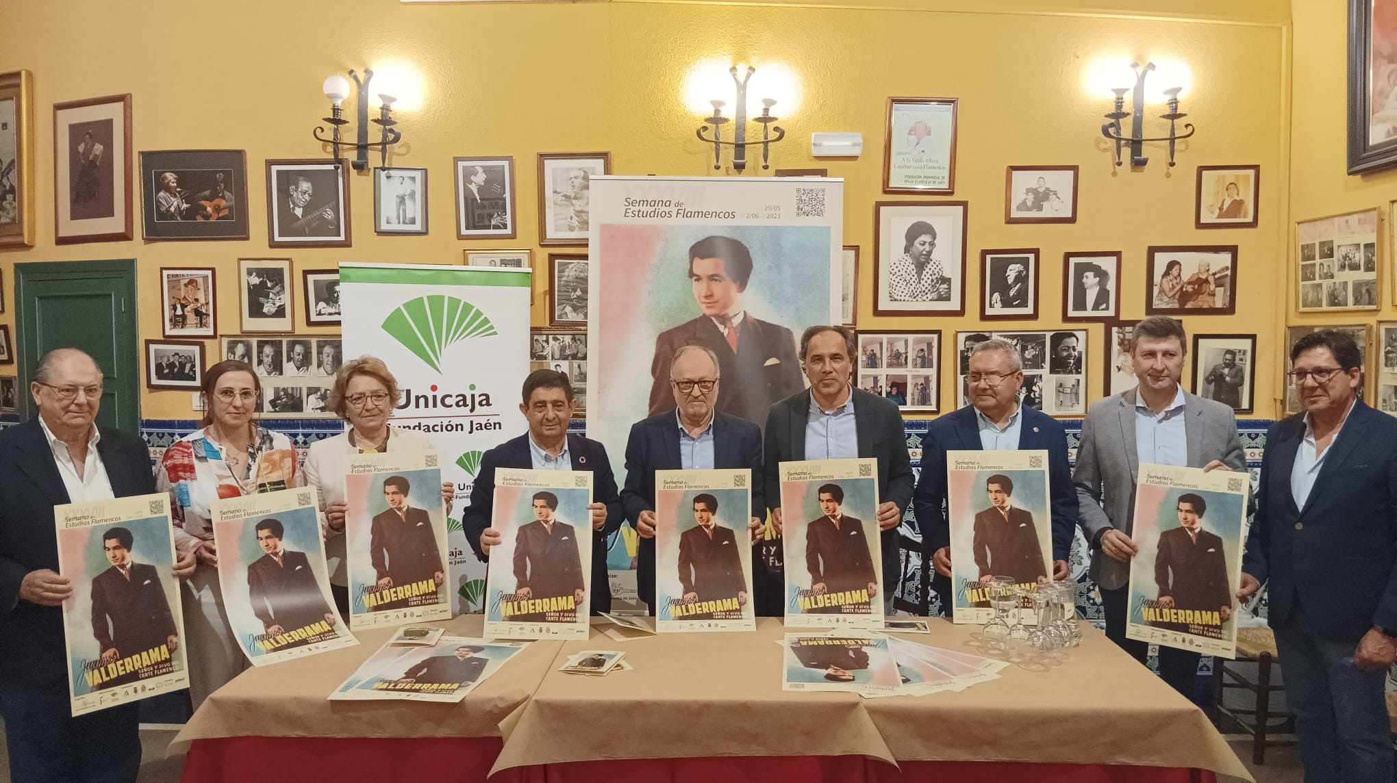 Presentación de la Semana de Estudios Flamencos, con el cartel de Juanito Valderrama.
