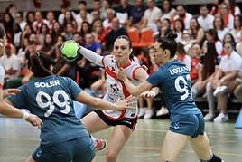 Marta Ontiveros fue el faro en ataque del Balonmano Roquetas