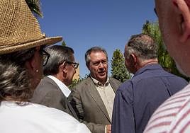 Juan Espadas, en su visita a Láchar este jueves