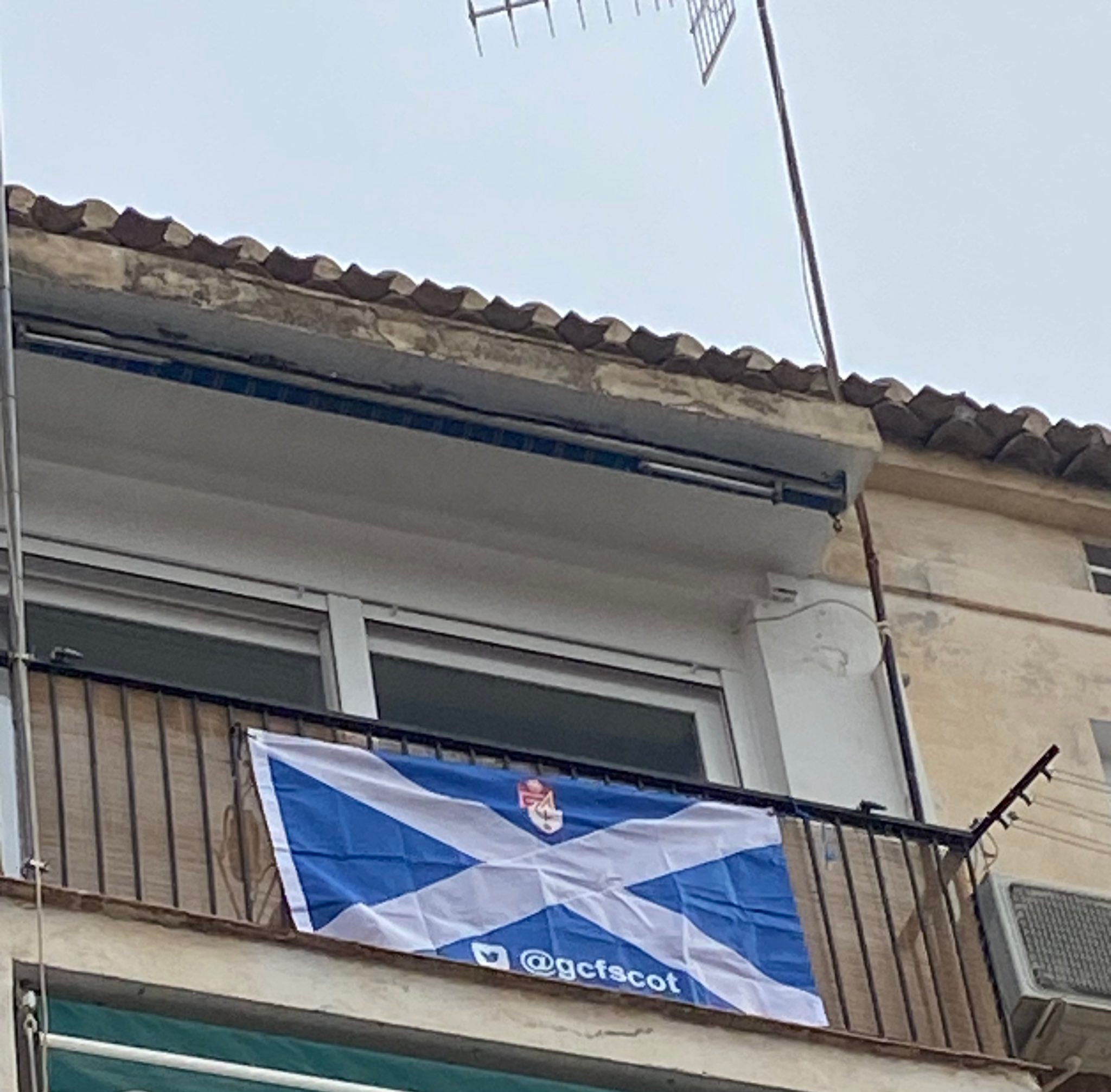 Granada saca sus banderas rumbo a Primera