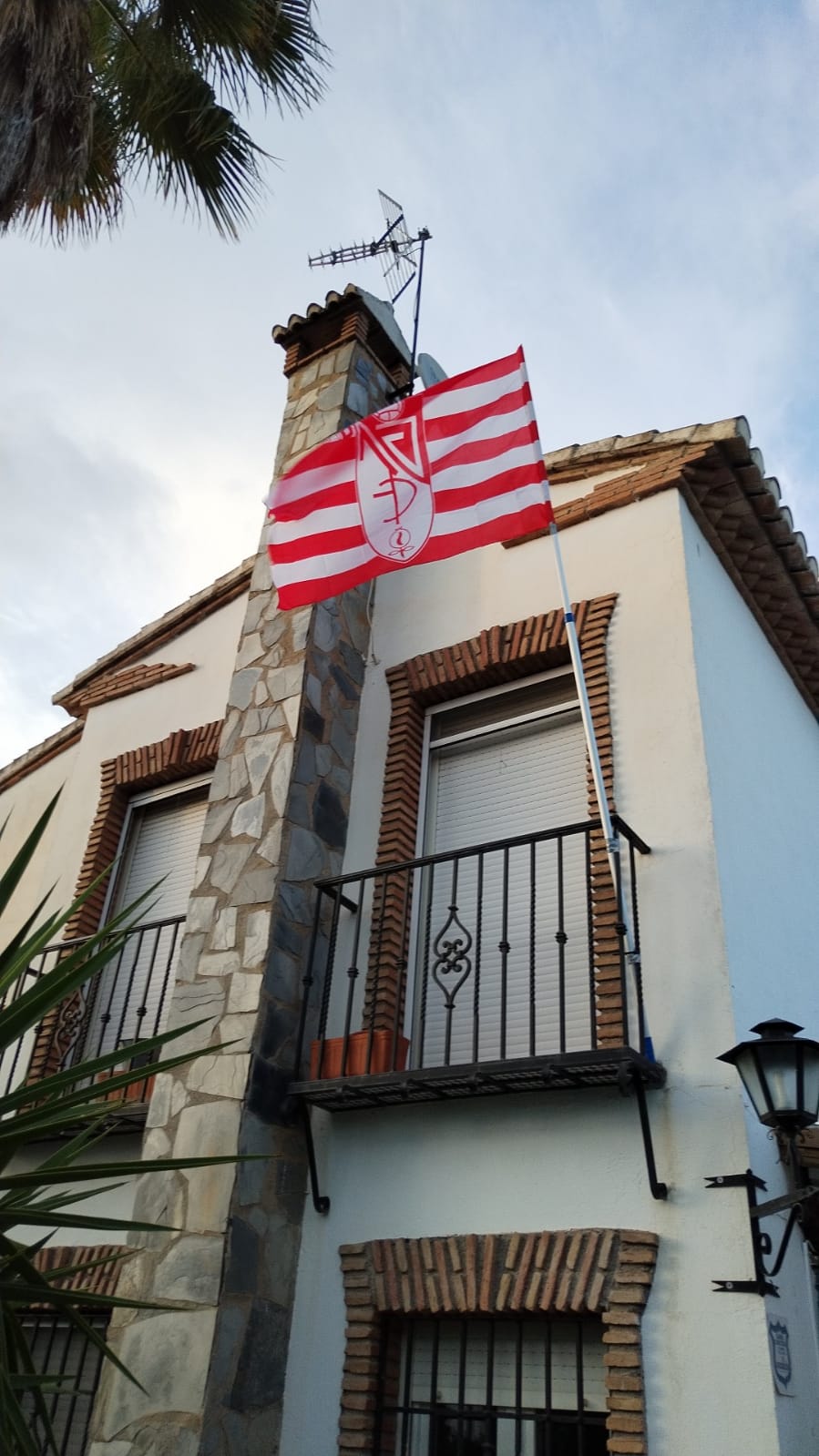 Granada saca sus banderas rumbo a Primera