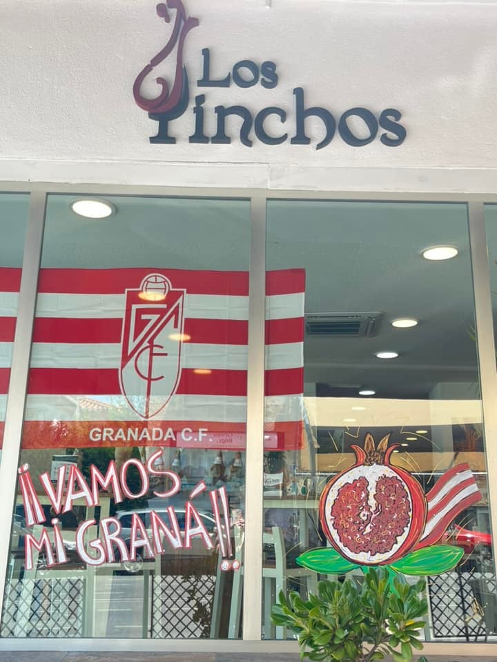 Granada saca sus banderas rumbo a Primera