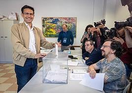 El candidato socialista a la alcaldía de la capital, Paco Cuenca.