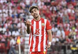 Pozo parece preguntar ¿nos salvamos con uno? Sí, con un empate en Cornellá todo está hecho.