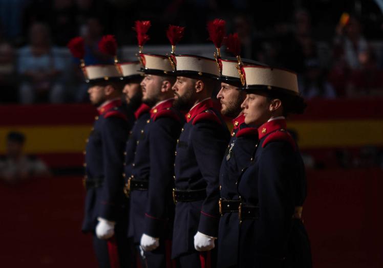 Imagen principal - La Monumental de Frascuelo, la mejor plaza militar