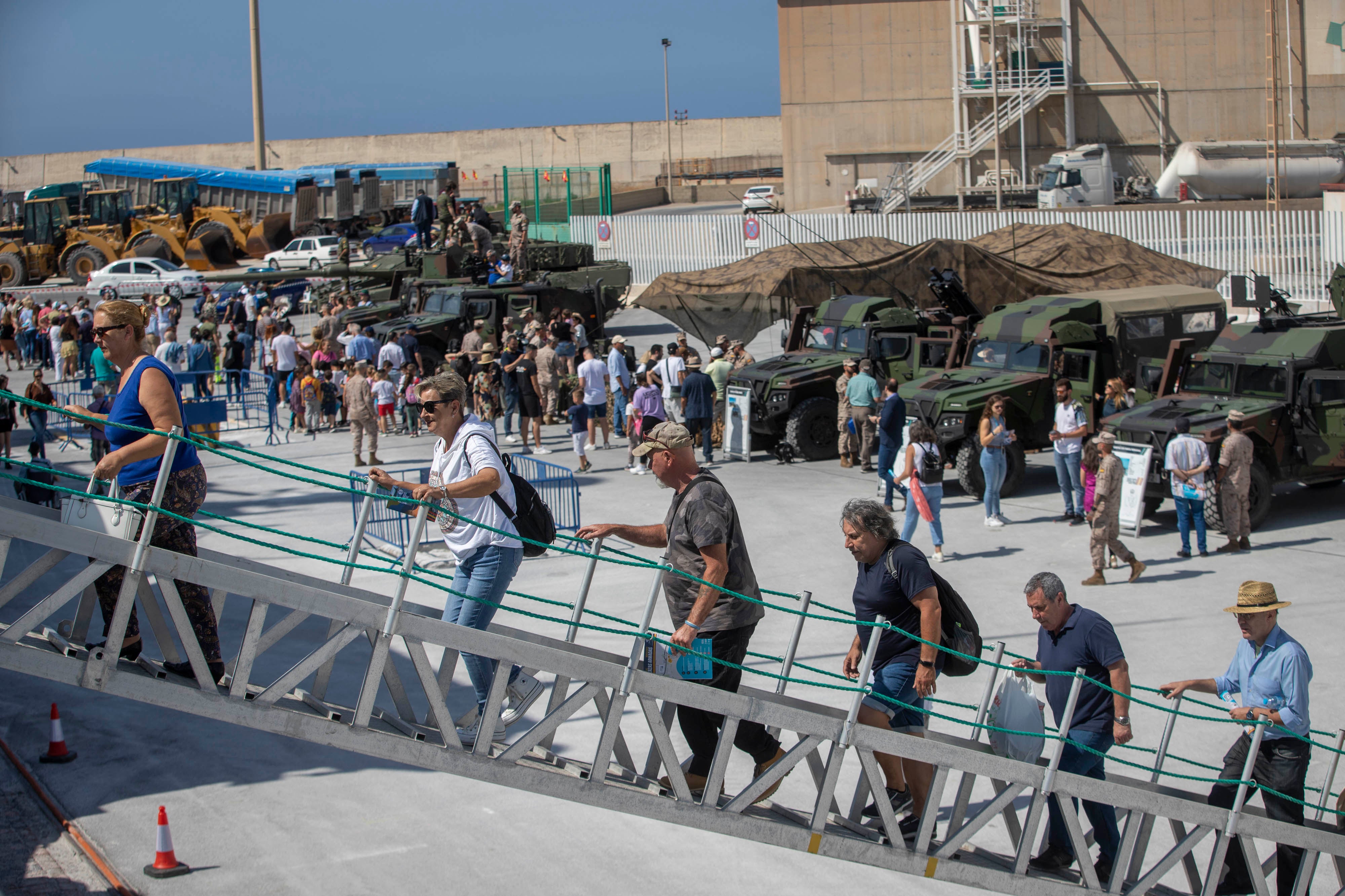 Las imágenes de los buques de la Armada en el Puerto de Motril