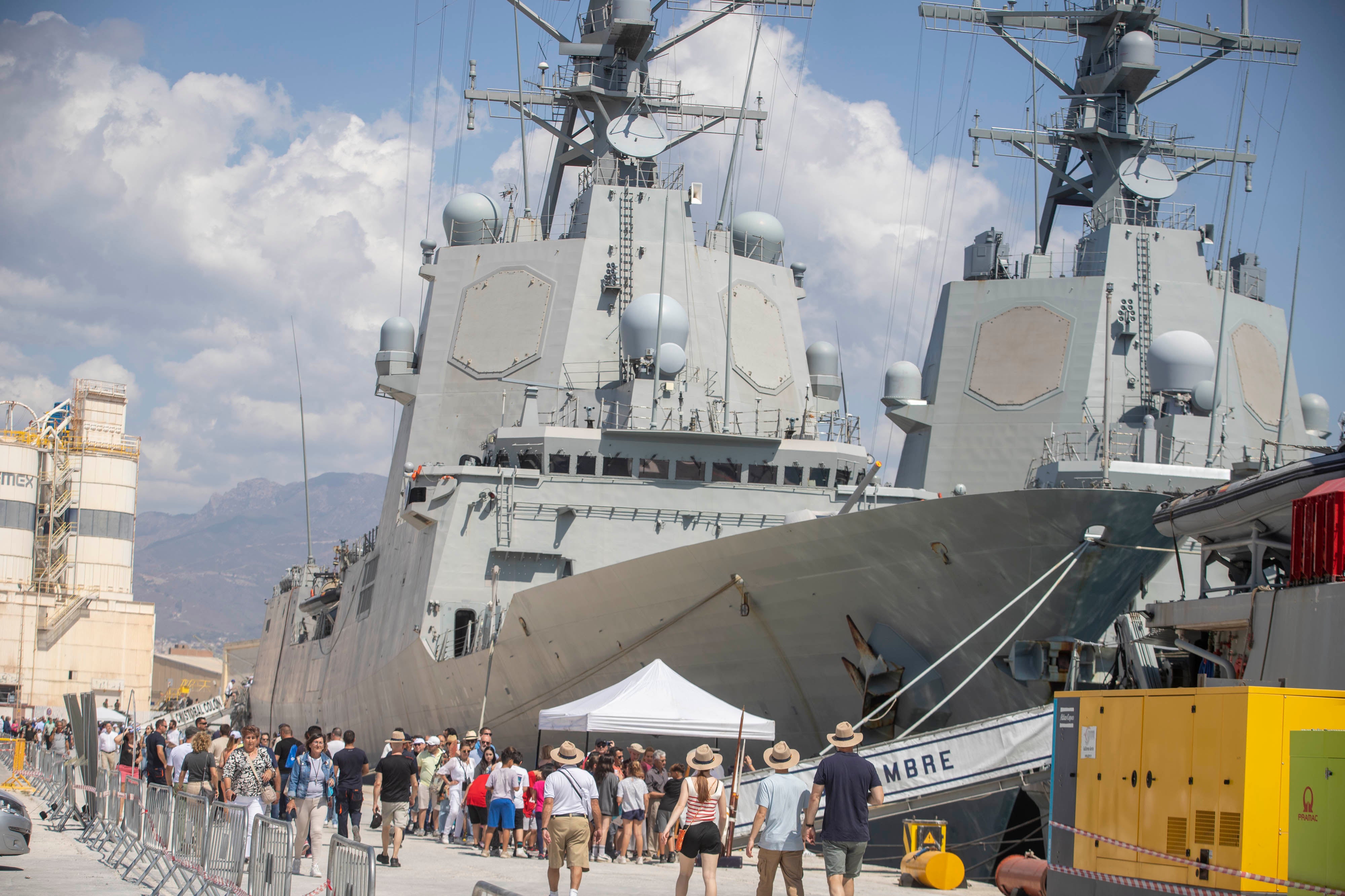 Las imágenes de los buques de la Armada en el Puerto de Motril