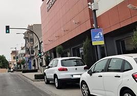 Semáforo de la Carretera de Motril en el que se ha instalado el sistema.