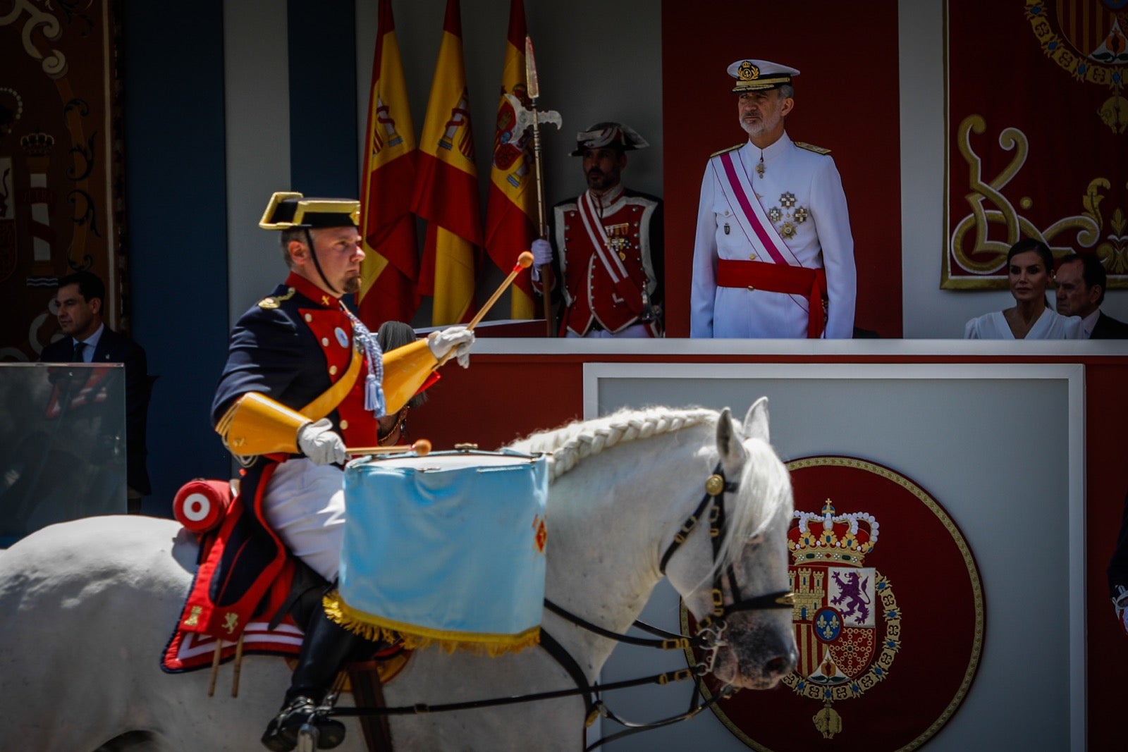 Las imágenes del desfile de las Fuerzas Armadas desde dentro y a vista de pájaro