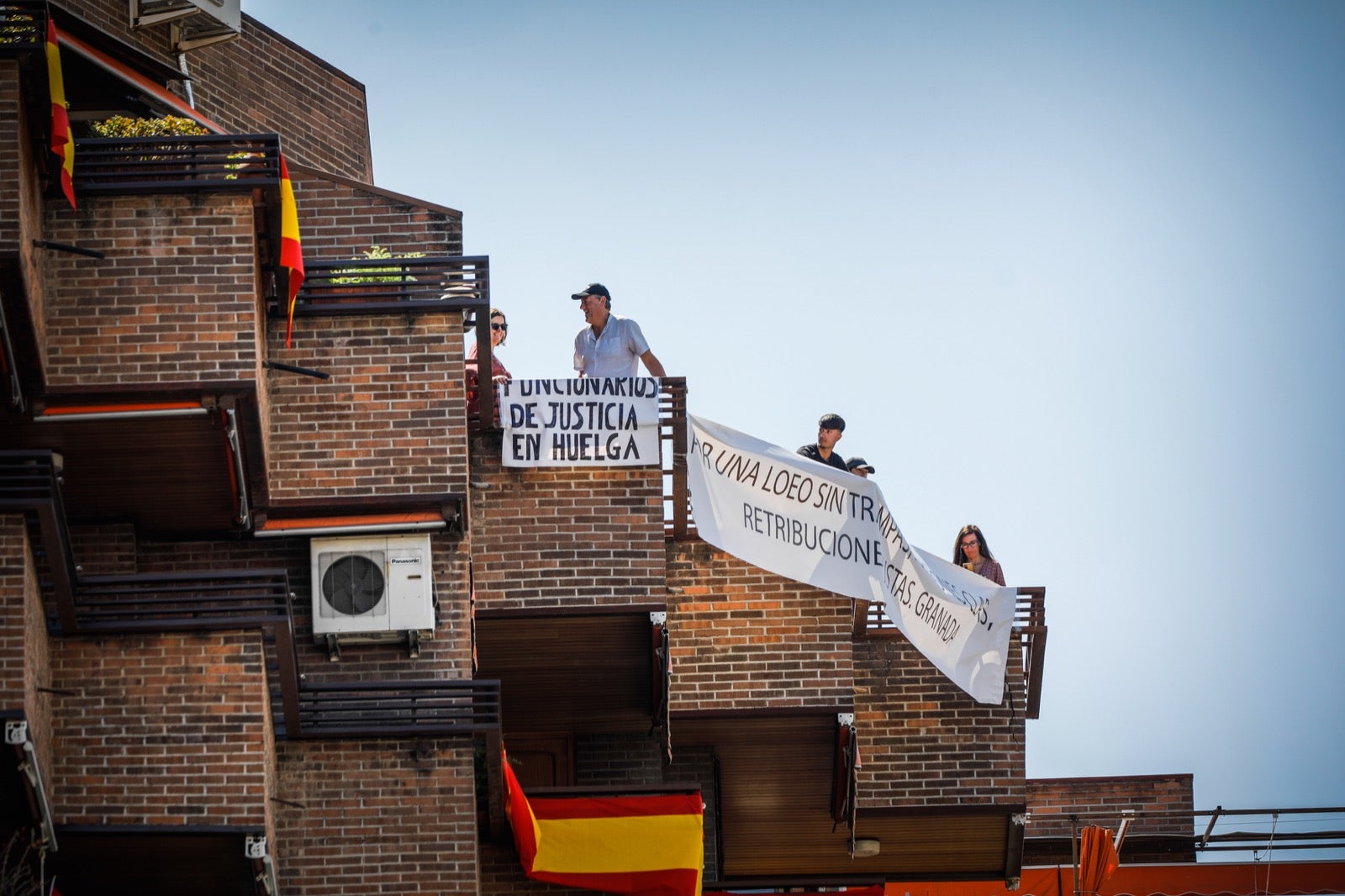 Las imágenes del desfile de las Fuerzas Armadas desde dentro y a vista de pájaro