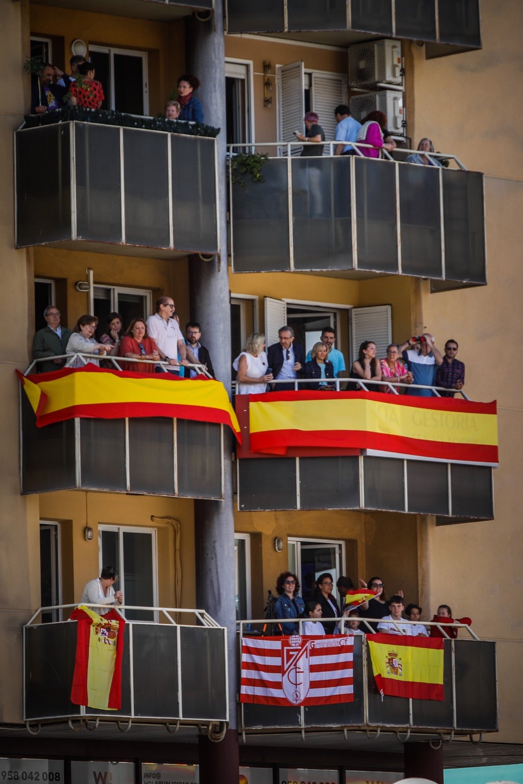 Las imágenes del desfile de las Fuerzas Armadas desde dentro y a vista de pájaro