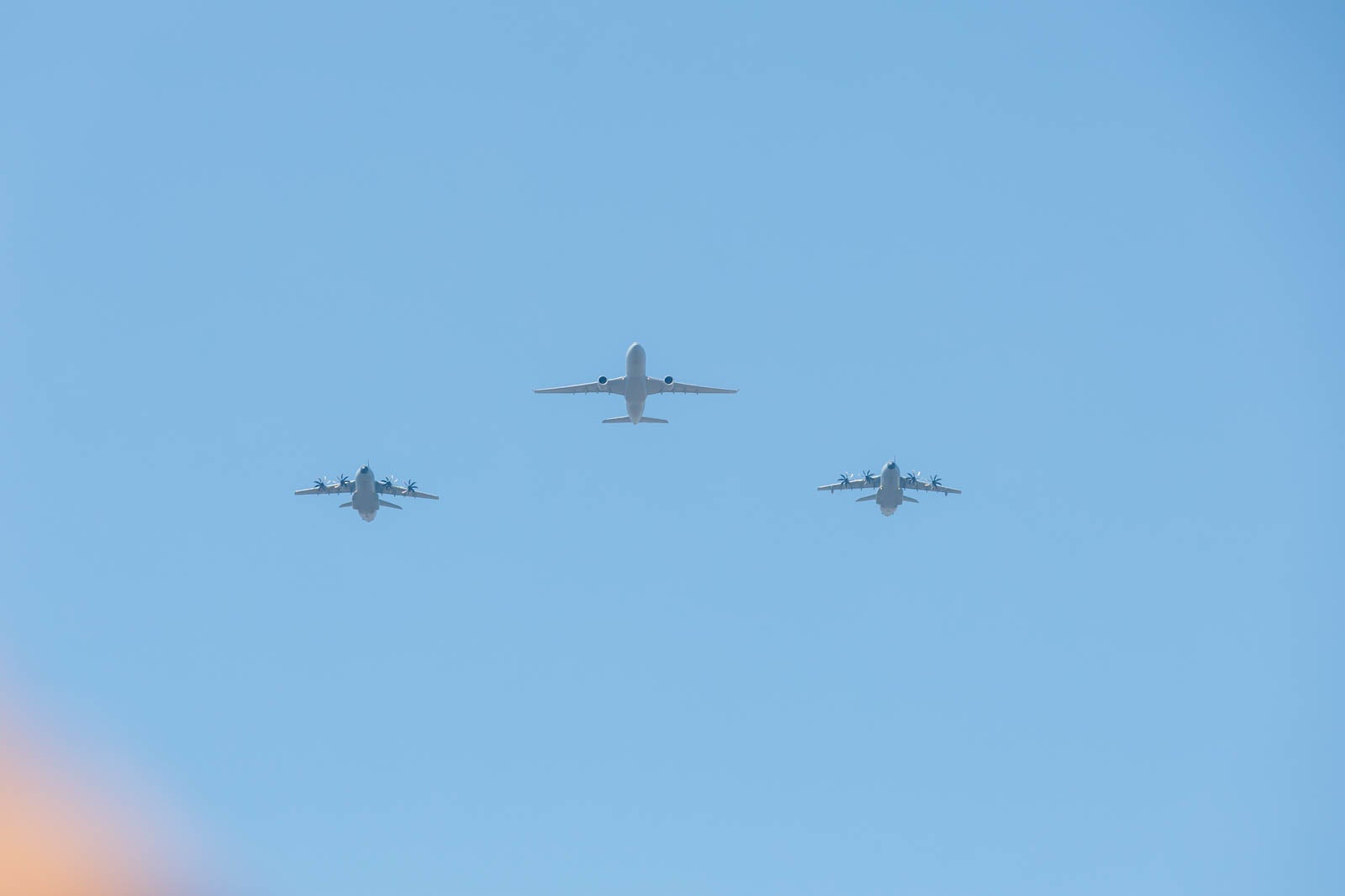 Las imágenes de los granadinos disfrutando del desfile de las Fuerzas Armadas