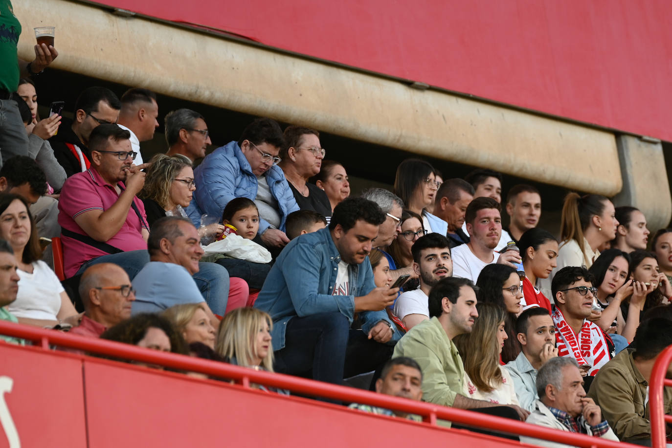 Encuéntrate en el partido del equipo femenino del Granada