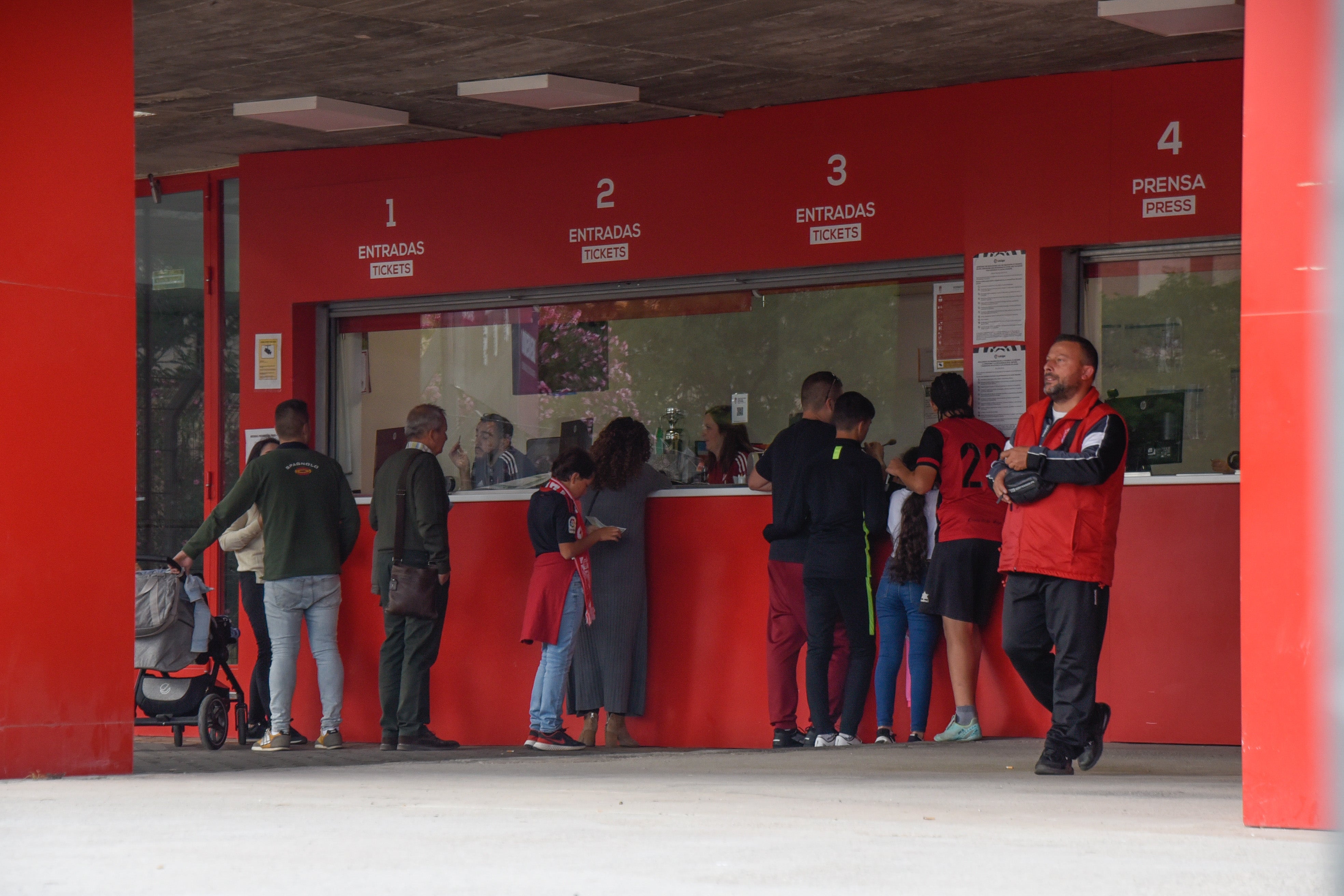 Encuéntrate en el partido del equipo femenino del Granada