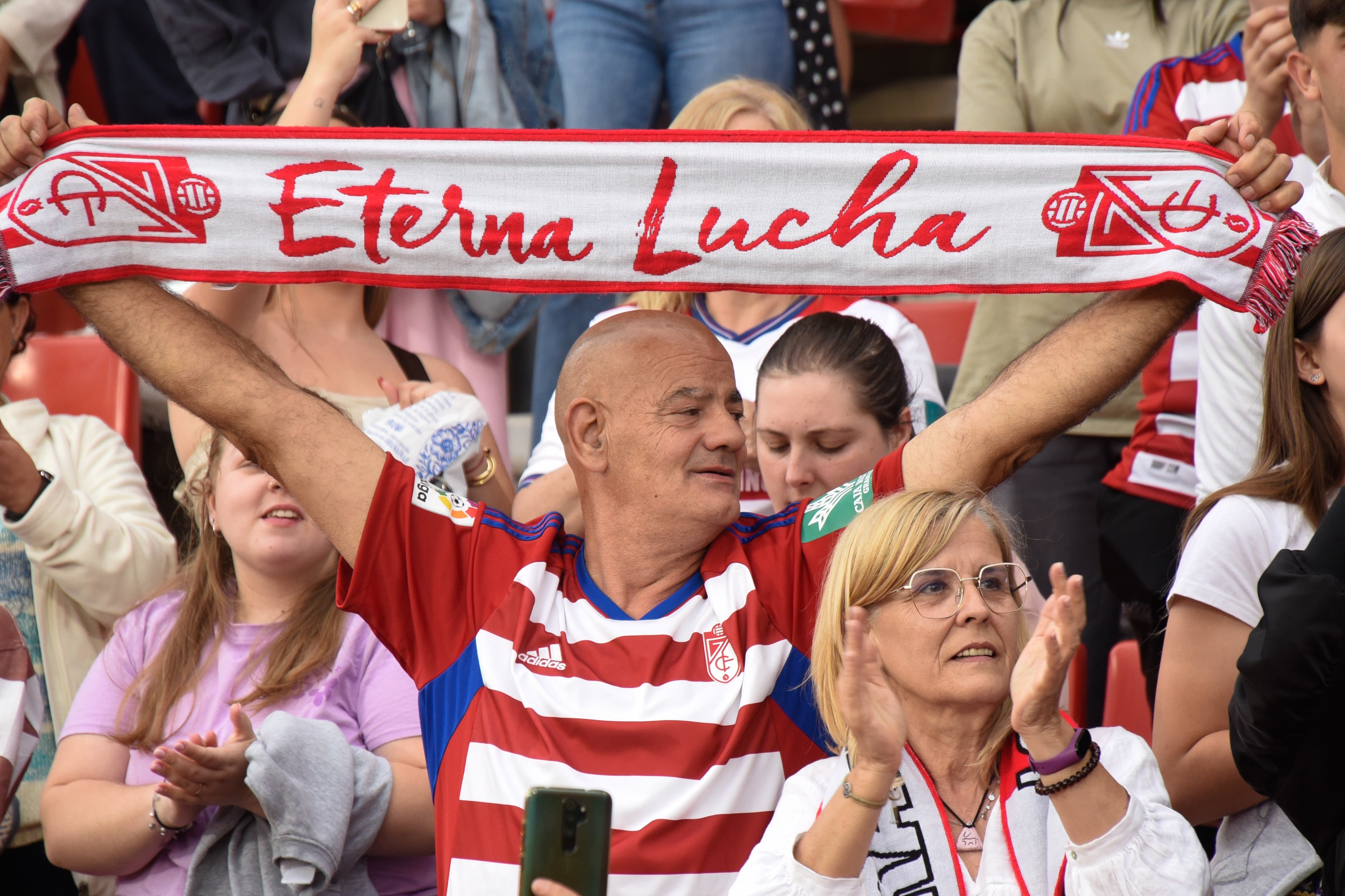 Encuéntrate en el partido del equipo femenino del Granada