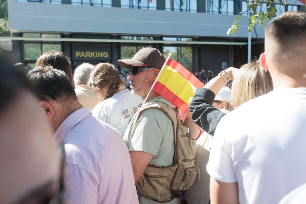 Las imágenes de los granadinos disfrutando del desfile de las Fuerzas Armadas