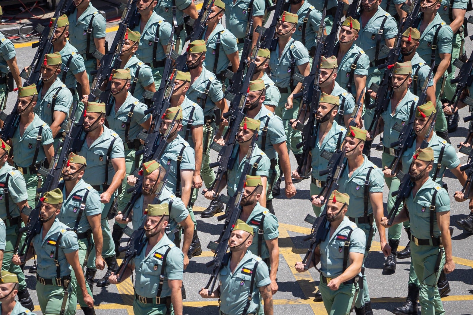 Las imágenes del desfile de las Fuerzas Armadas desde dentro y a vista de pájaro